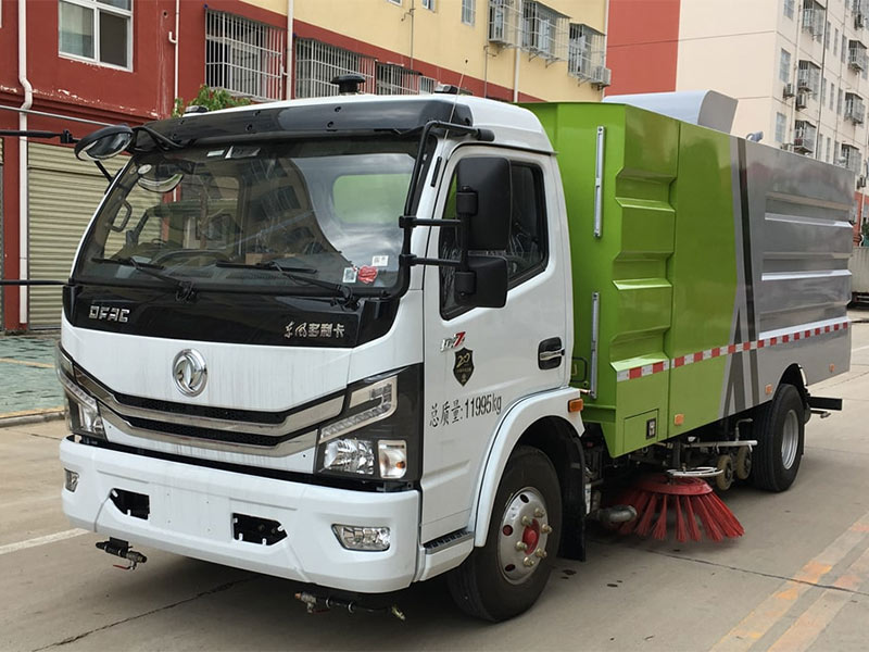 國(guó)六東風(fēng)多利卡洗掃車(chē)