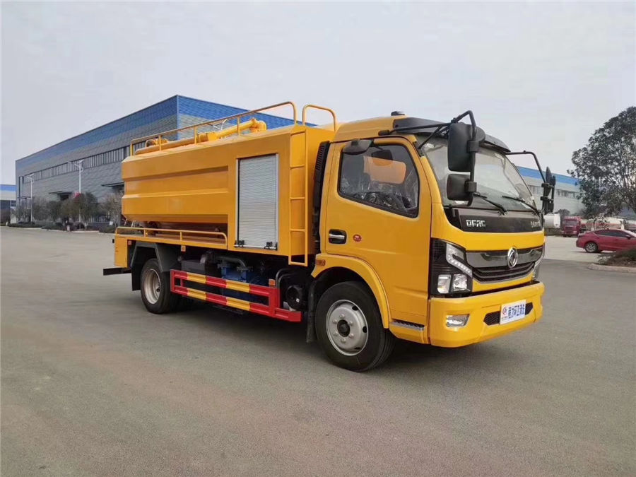 國(guó)六東風(fēng)大多利卡清洗吸污車(chē)