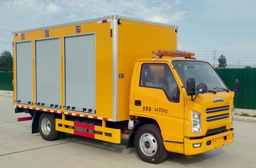 程力藍(lán)牌工程救險(xiǎn)車(chē)
